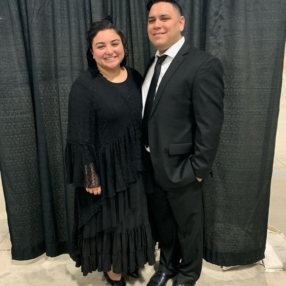 Meet your Posher, Marissa - Picture 1 of 2